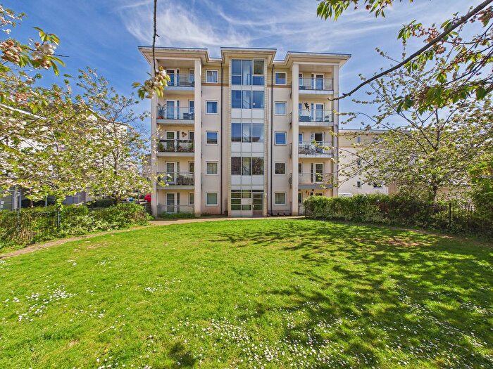 2 Bedroom Flat For Sale In Ebdon Way, Torre, Torquay, TQ1