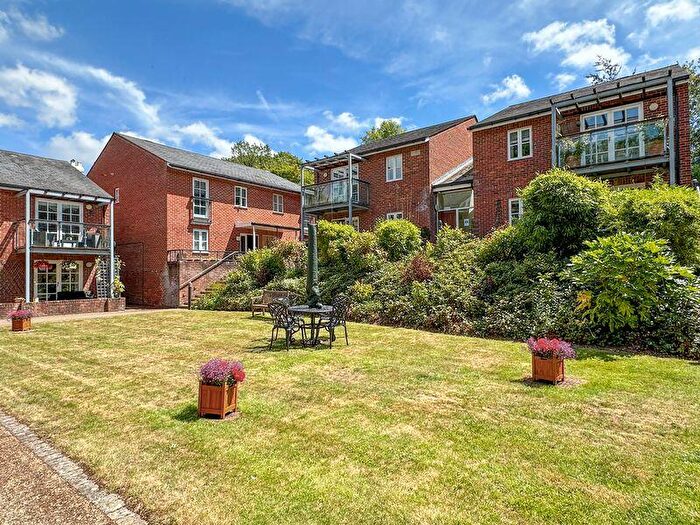 2 Bedroom Apartment For Sale In Bishops Waltham, SO32
