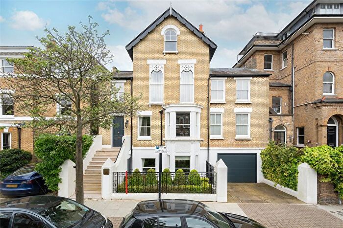 7 Bedroom Semi-Detached House For Sale In Hawthorne House, Wandle Road, SW17
