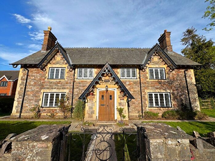 4 Bedroom Detached House To Rent In Bradford On Tone, Taunton, Somerset, TA4