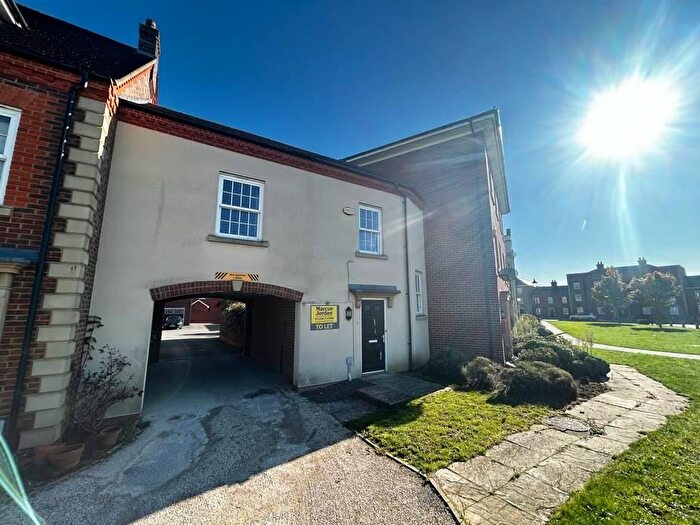 2 Bedroom Maisonette To Rent In Greenkeepers Road, Great Denham, Bedford, MK40