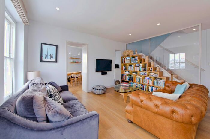2 Bedroom Flat To Rent In Chepstow Crescent, Notting Hill, London, Uk, W11