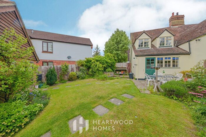 3 Bedroom Semi-Detached House For Sale In Church End, Sandridge, St. Albans, AL4