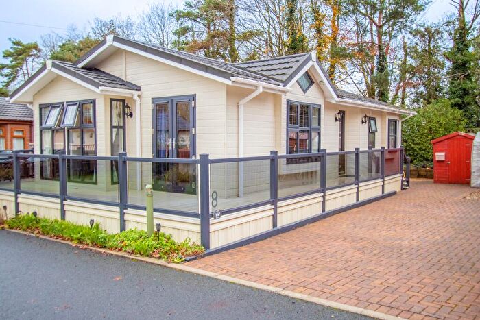 2 Bedroom Park Home For Sale In Long Range Park, Whimple, EX5