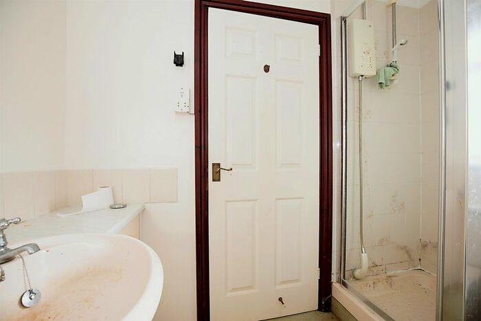 4 Bedroom Detached Bungalow For Sale In Whitegates, West Hunsbury, Northampton, NN4