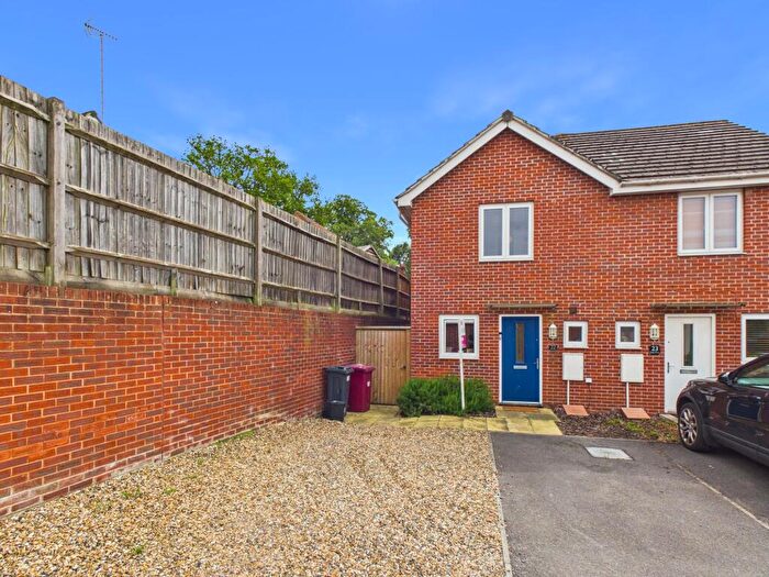 2 Bedroom End Of Terrace House For Sale In Regis Park Road, Reading, RG6