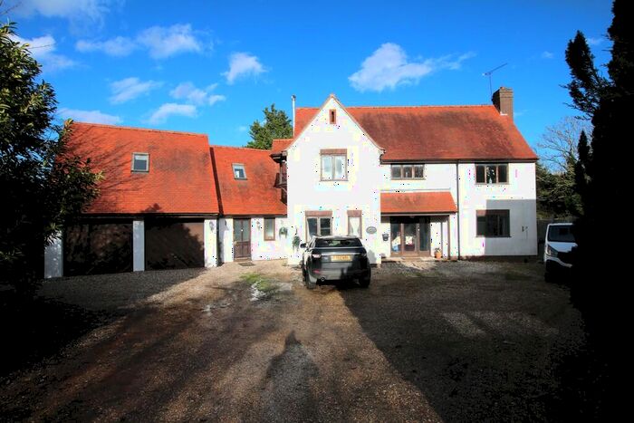 6 Bedroom Detached House For Sale In Cutlers Green, Dunmow, CM6