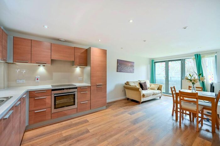 2 Bedroom Flat To Rent In Lapis Close, West Twyford, London, NW10