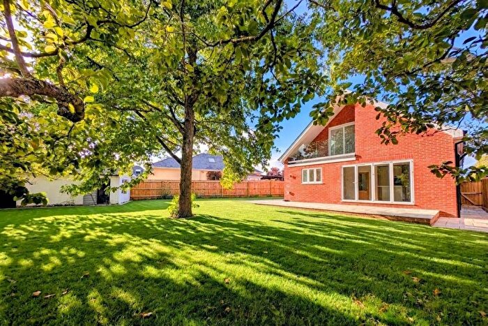3 Bedroom Detached House For Sale In Headswell Crescent, Bournemouth, BH10