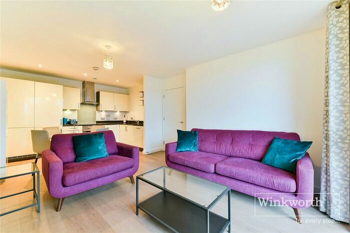 2 Bedroom Flat To Rent In Bollo Lane, London, W4