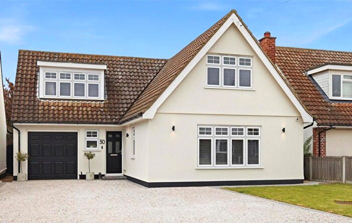 4 Bedroom Detached House For Sale In Cherrybrook, Thorpe Bay, Essex, SS1