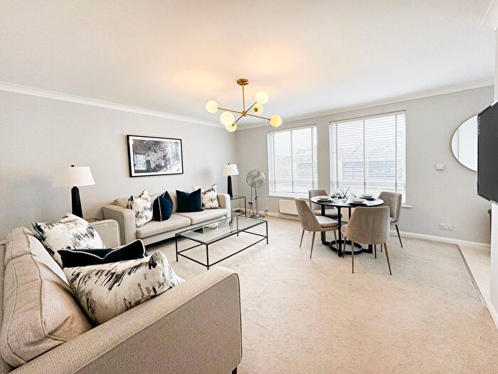 2 Bedroom Flat To Rent In Fulham Road, London, SW3