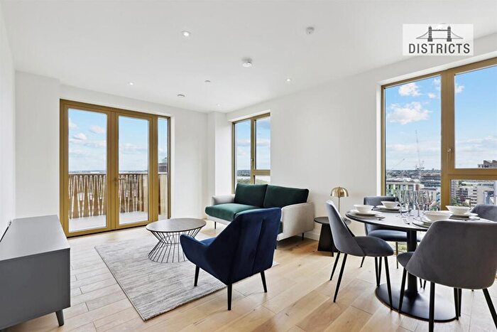2 Bedroom Apartment To Rent In East Apartments, Ashley Road, N17