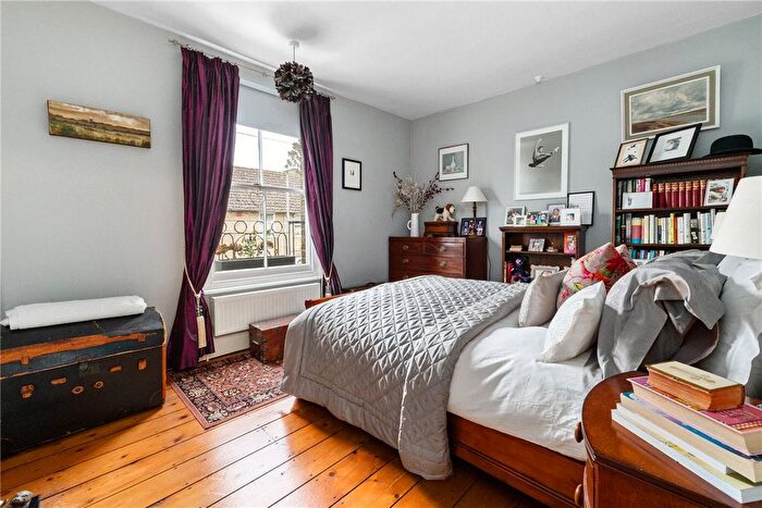 2 Bedroom Semi-Detached House For Sale In Selwyn Road, Cambridge, CB3
