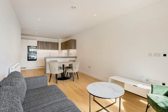 1 Bedroom Flat To Rent In Twickenham Gateway, London Road, Twickenham, TW1