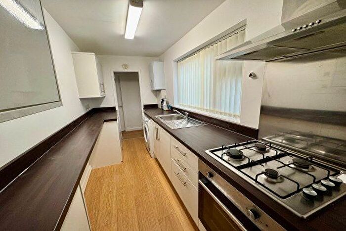 2 Bedroom End Of Terrace House To Rent In Oakland Street, Nottingham, NG7