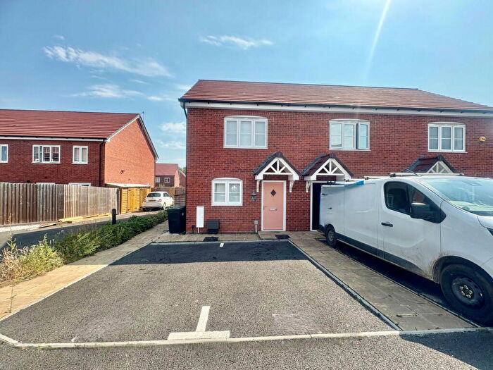 2 Bedroom Semi-Detached House To Rent In Weir Crescent, Kidderminster, DY11