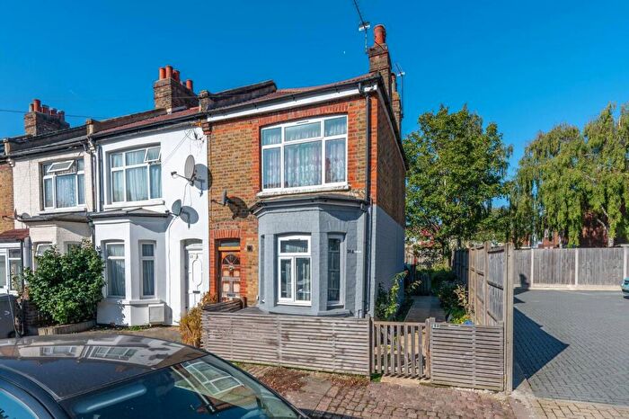 1 Bedroom Flat For Sale In Priory Park Road, Wembley, HA0