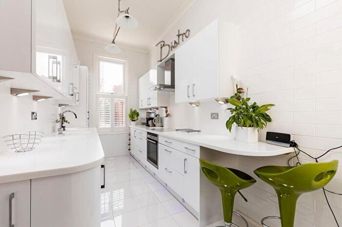 2 Bedroom Apartment To Rent In Lennox Road South, Southsea, PO5