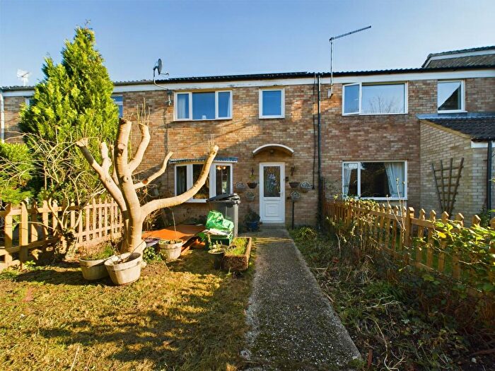 3 Bedroom Terraced House For Sale In Wakemans, Upper Basildon, Upper Basildon, RG8