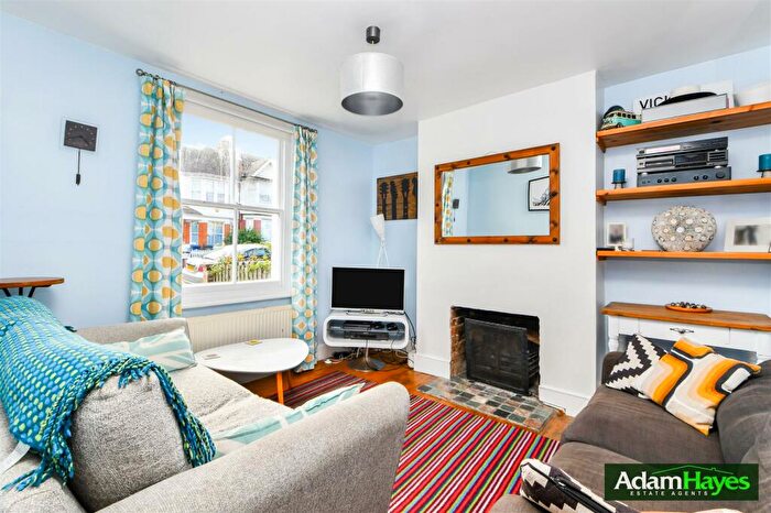 2 Bedroom Terraced House For Sale In Finchley Park, North Finchley, N12