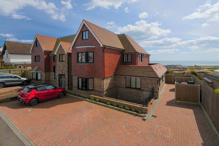 2 Bedroom Apartment To Rent In Hillcrest Road, Hythe, CT21