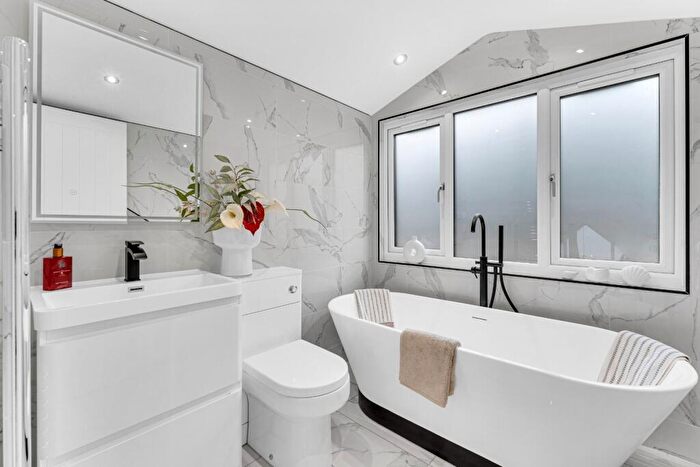 4 Bedroom Detached Bungalow For Sale In Ashcroft Fold, Chorley Road, Westhoughton, Bolton, BL5