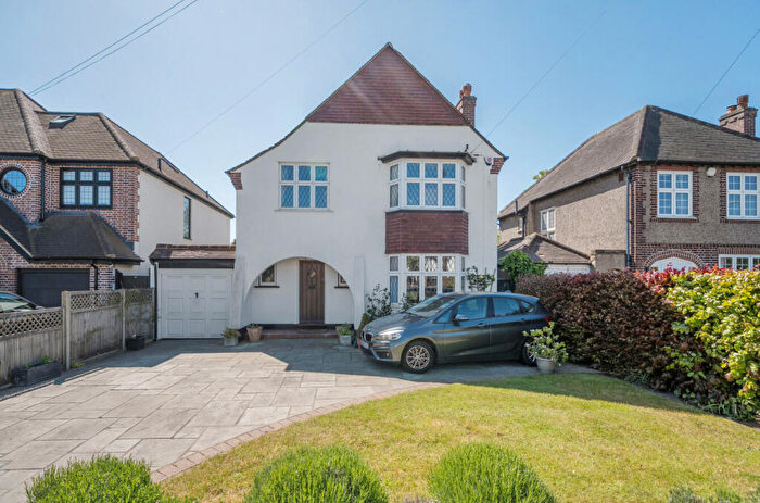 4 Bedroom Detached House For Sale In Petts Wood Road, Petts Wood, Orpington, BR5