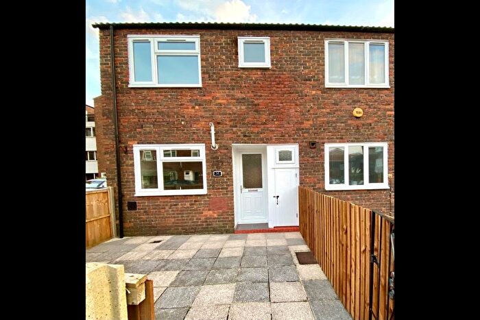 3 Bedroom End Of Terrace House To Rent In Union Road, Northolt, UB5