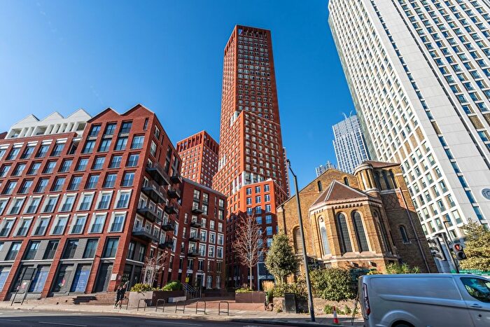 2 Bedroom Flat To Rent In Exchange Gardens, London, SW8