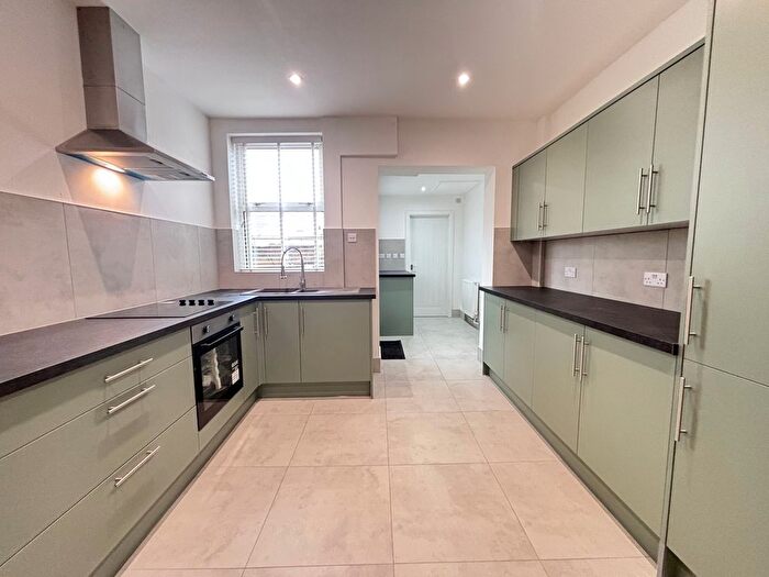 3 Bedroom End Terrace House To Rent In Newcastle Street, Sutton-In-Ashfield, NG17