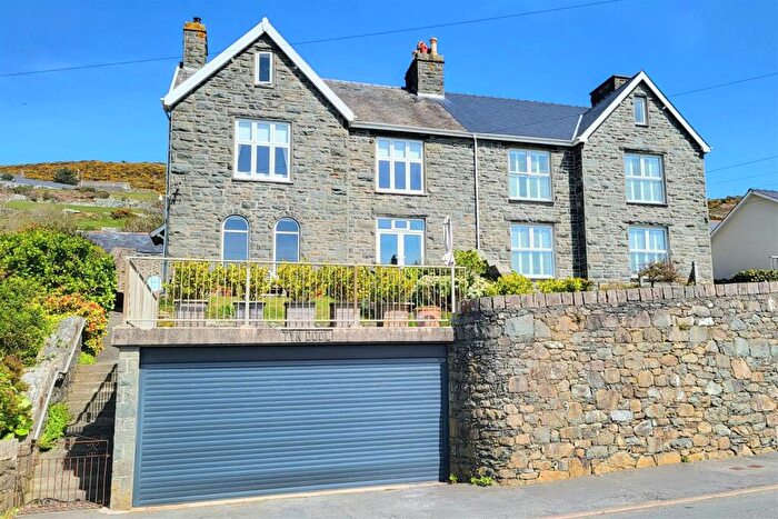 5 Bedroom House For Sale In Tyn Ddol, Llanaber, Barmouth, LL42