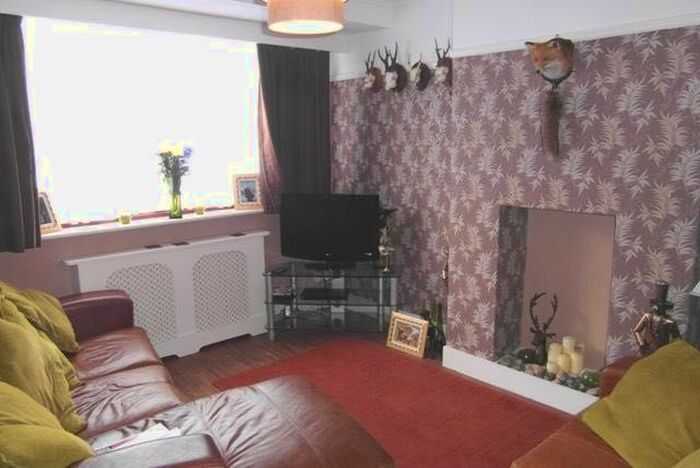 4 Bedroom Terraced House To Rent In Hamden Crescent, Dagenham, RM10