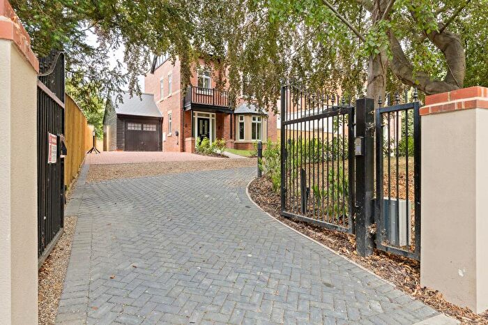 4 Bedroom Detached House For Sale In Abbey Road, Grimsby, DN32