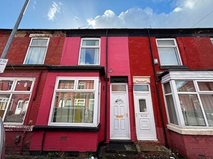 2 Bedroom Property To Rent In Parkfield Avenue, Rusholme, Manchester, M14