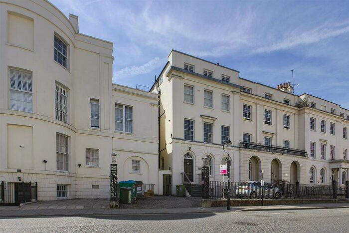 2 Bedroom Flat To Rent In Adyar House Carlton Crescent, Southampton, SO15