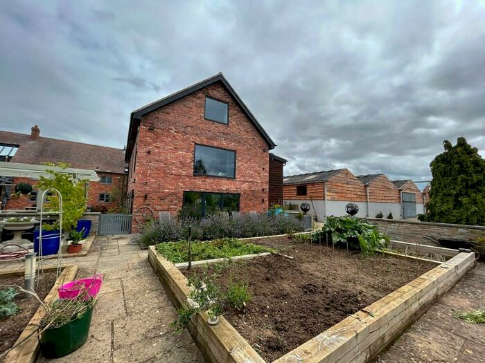 1 Bedroom Flat To Rent In Barton Road, Welford On Avon, CV37