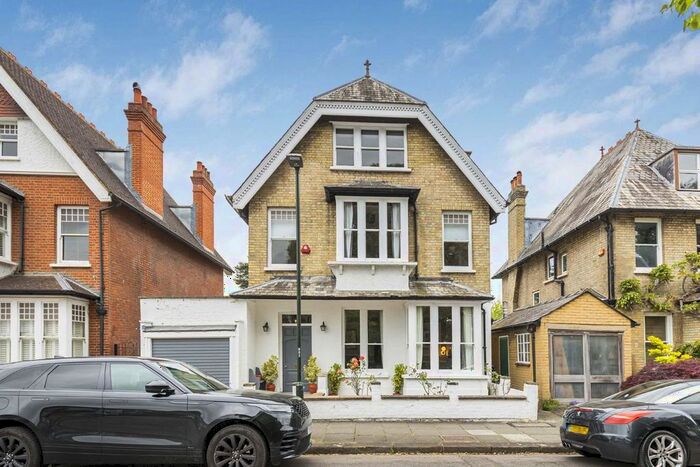 6 Bedroom Detached House To Rent In Broom Water, Teddington, TW11