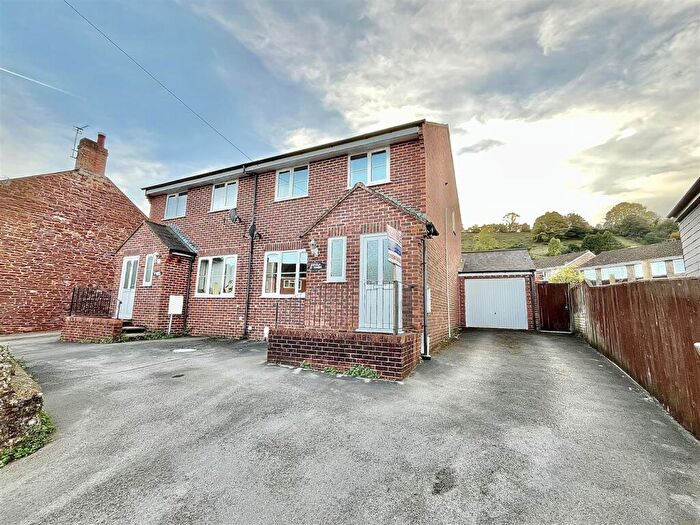 3 Bedroom Semi-Detached House For Sale In Silver Street, Mitcheldean, GL17