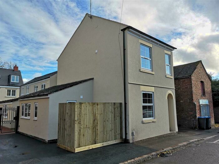 1 Bedroom Flat To Rent In Temple Street, Rugby, CV21