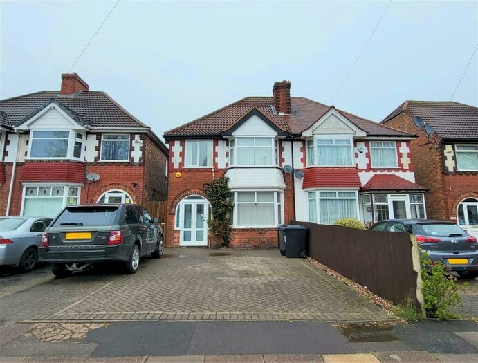 3 Bedroom Semi-Detached House To Rent In Kingsbury Road, Erdington, Birmingham, B24