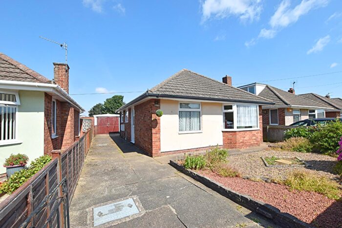2 Bedroom Detached Bungalow For Sale In Langdale Avenue, Scartho, Grimsby, DN33