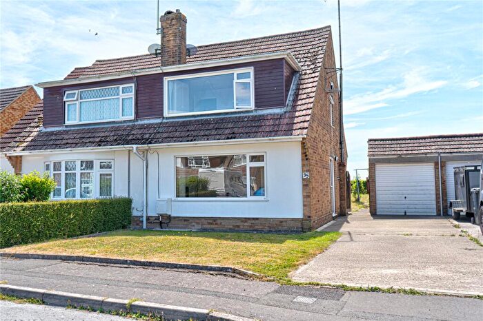 3 Bedroom Semi Detached House For Sale In Norris Close, Chiseldon, Swindon, Wiltshire, SN4