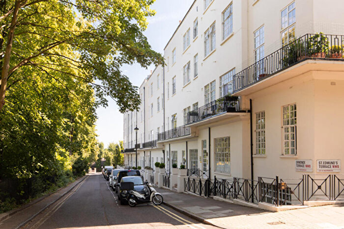 1 Bedroom Apartment For Sale In Ormonde Terrace, London, NW8