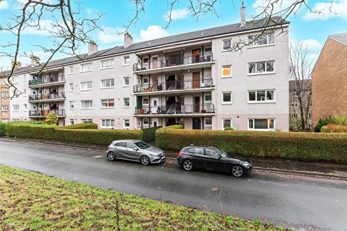 3 Bedroom Flat For Sale In Doonfoot Road, Glasgow, Glasgow City, G43