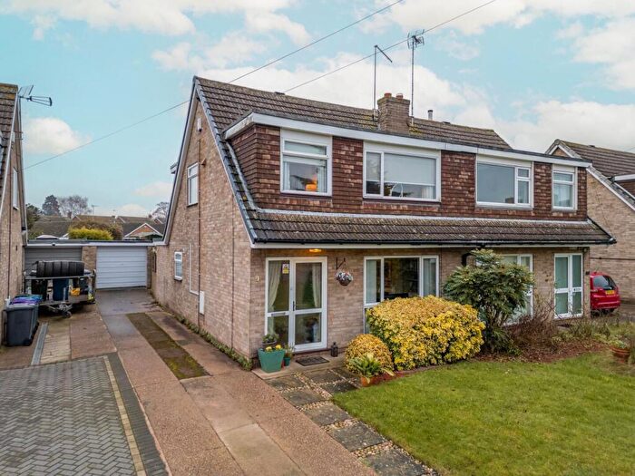 3 Bedroom Semi-Detached House For Sale In Vancouver Avenue, Radcliffe-On-Trent, Nottingham, NG12