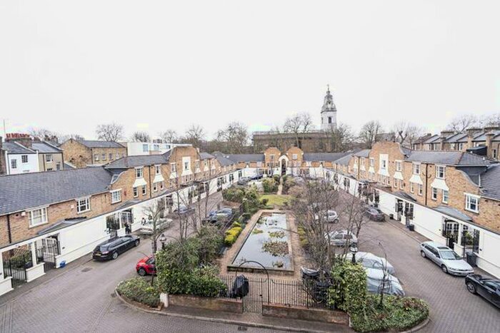 2 Bedroom Flat To Rent In Sutton Square, Hackney, London, E9