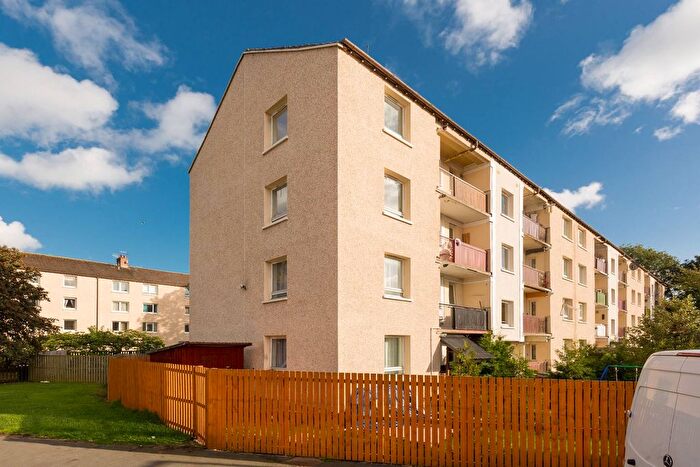 3 Bedroom Flat For Sale In G Muirhouse Place West, Edinburgh, EH4