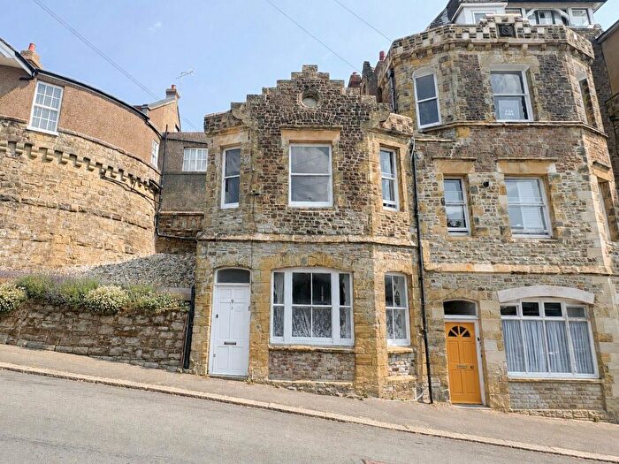 4 Bedroom Semi-Detached House To Rent In Boscobel Road, St Leonards, TN38