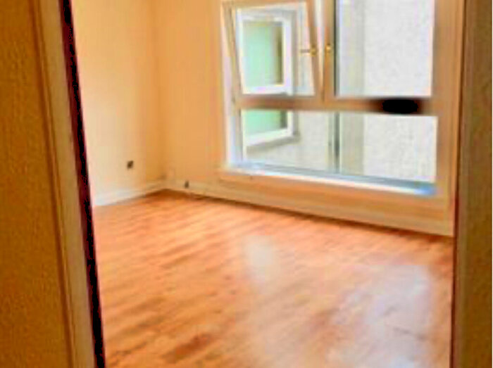 2 Bedroom Flat To Rent In Hazel Road, Cumbernauld, Glasgow, G67